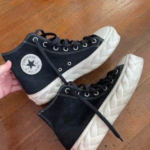 Woman’s gently used platform converse